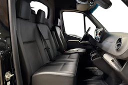 musta Mercedes-Benz Sprinter 2021 kuva 8.