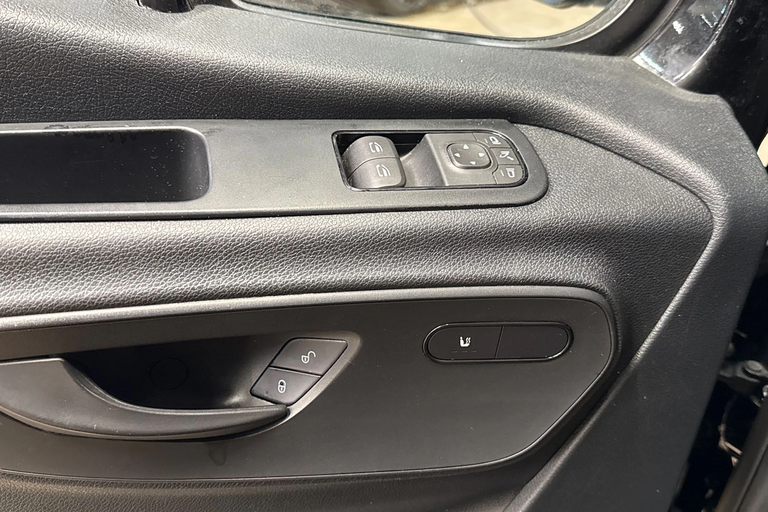 musta Mercedes-Benz Sprinter 2021 kuva 10.