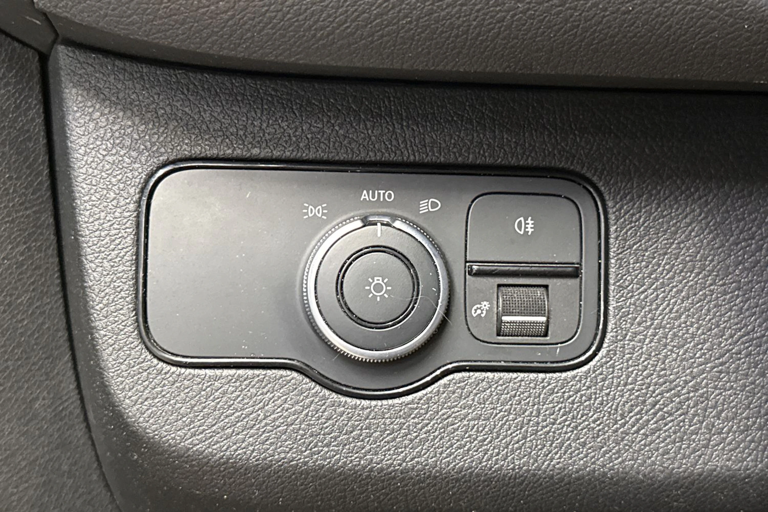 musta Mercedes-Benz Sprinter 2021 kuva 11.