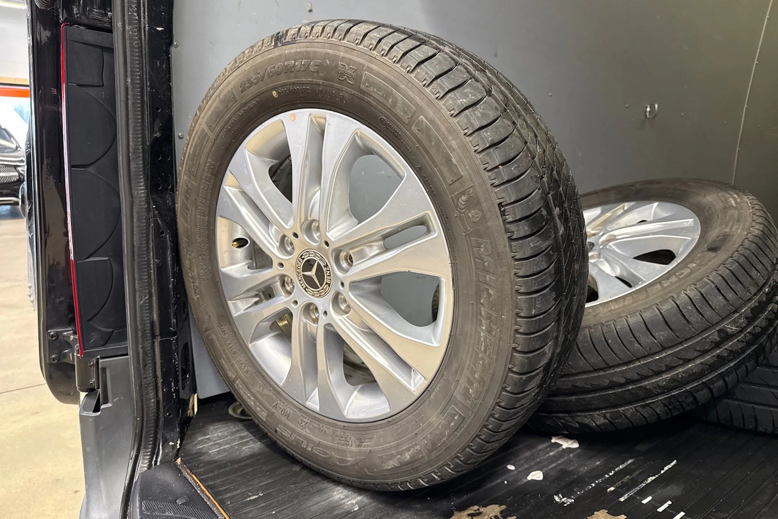 musta Mercedes-Benz Sprinter 2021 kuva 21.