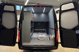 musta Mercedes-Benz Sprinter 2021 kuva 10.