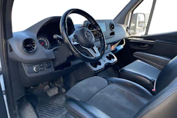 sininen Mercedes-Benz Sprinter 2021 kuva 3.