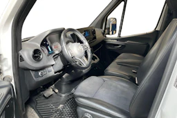 sininen Mercedes-Benz Sprinter 2021 kuva 8.