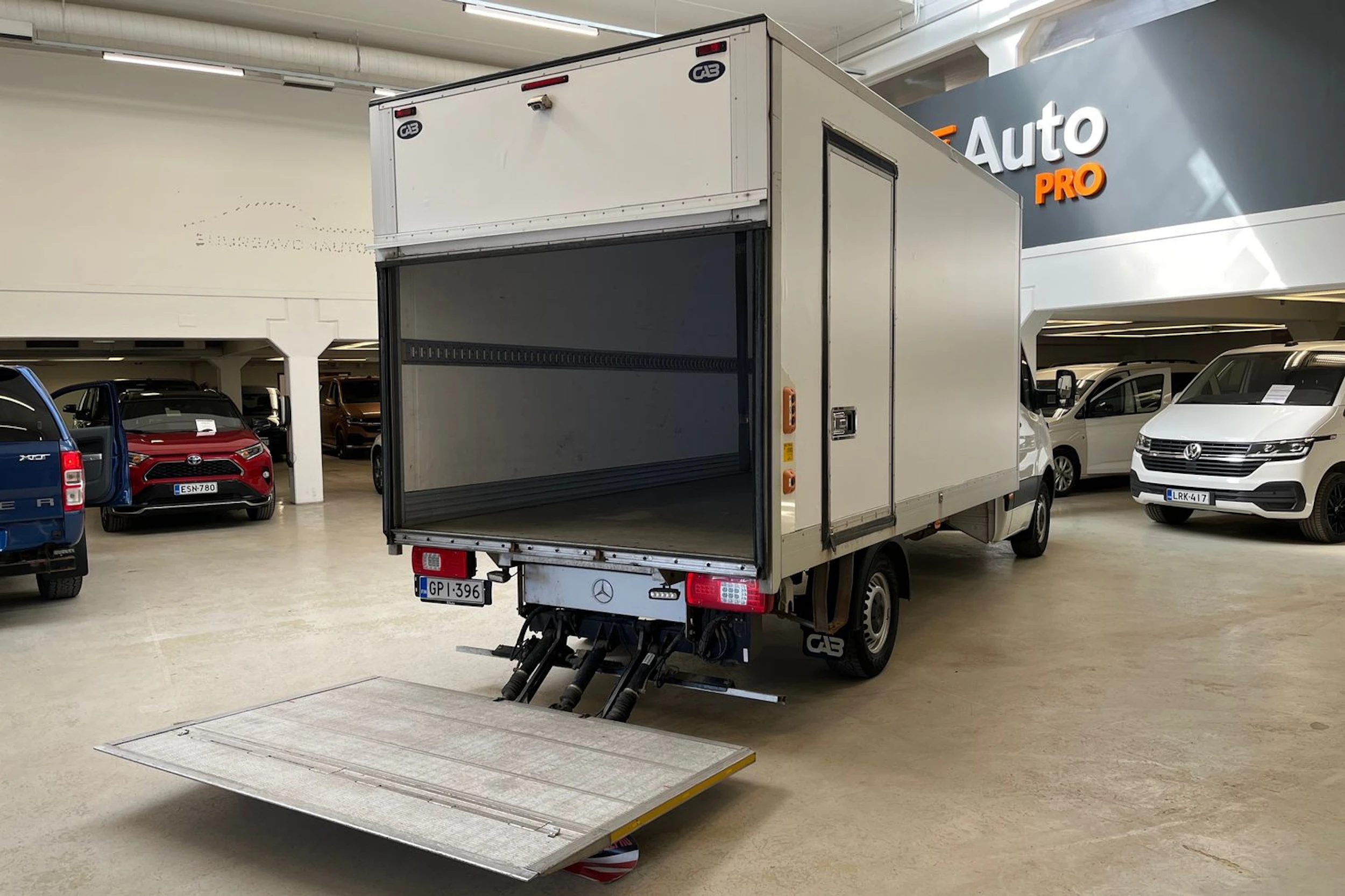 sininen Mercedes-Benz Sprinter 2021 kuva 15.