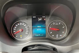 sininen Mercedes-Benz Sprinter 2021 kuva 16.