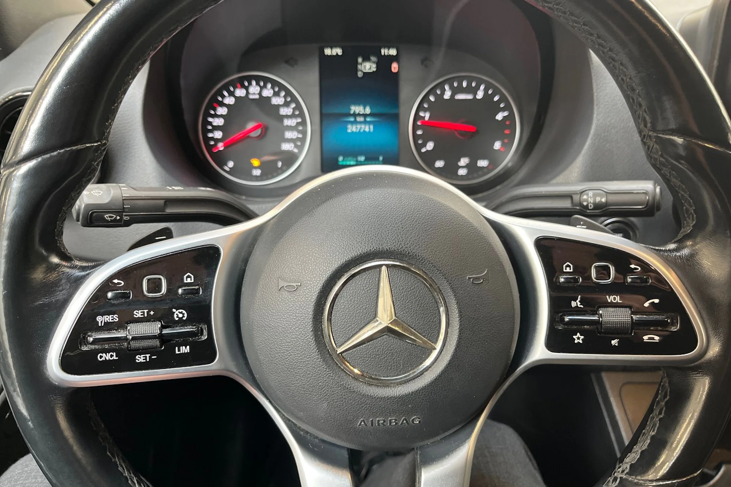 sininen Mercedes-Benz Sprinter 2021 kuva 18.