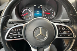 sininen Mercedes-Benz Sprinter 2021 kuva 18.