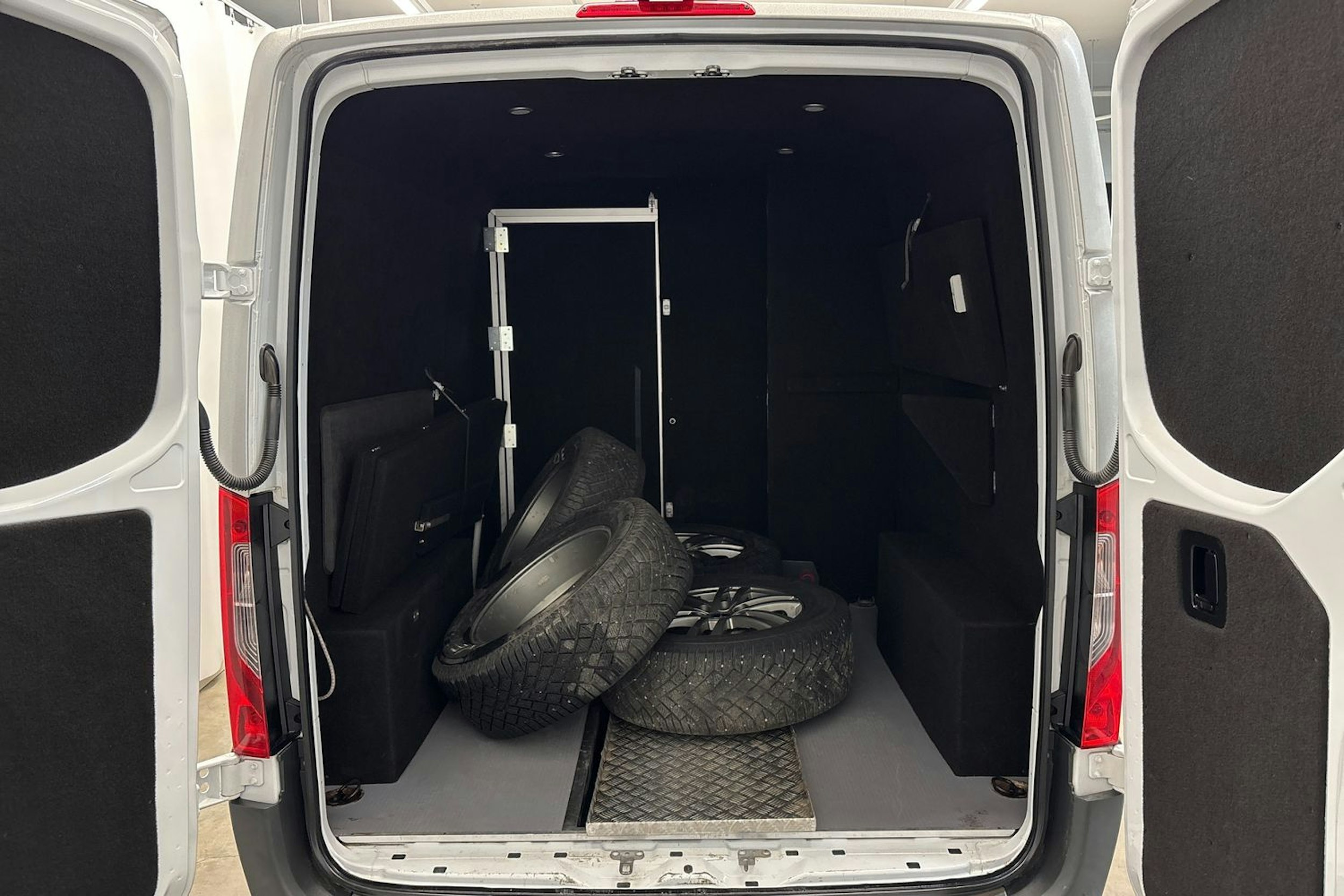 hopea Mercedes-Benz Sprinter 2021 kuva 16.