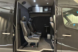 musta Mercedes-Benz Sprinter 2021 kuva 16.