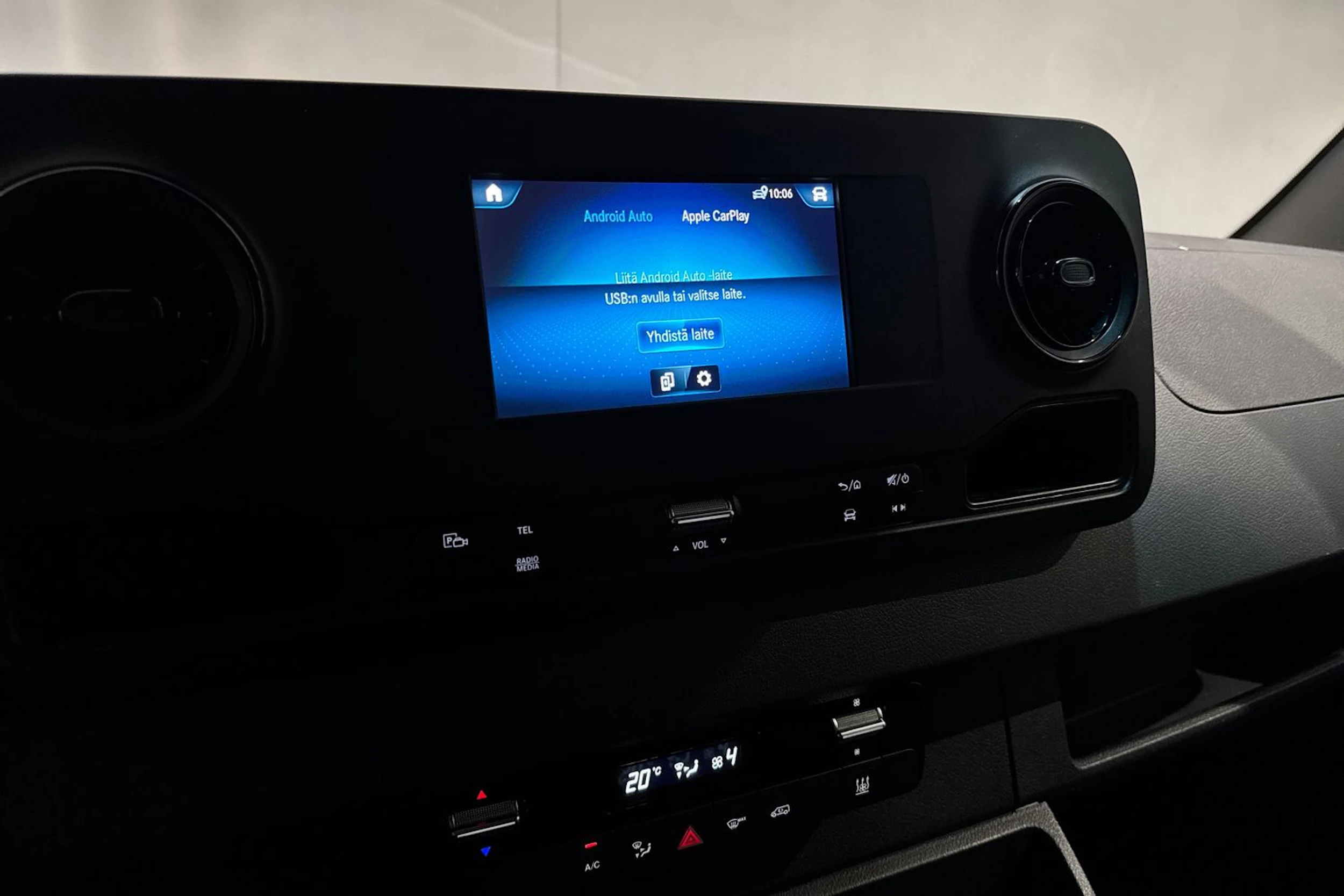 musta Mercedes-Benz Sprinter 2021 kuva 24.