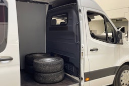 valkoinen Mercedes-Benz Sprinter 2021 kuva 13.