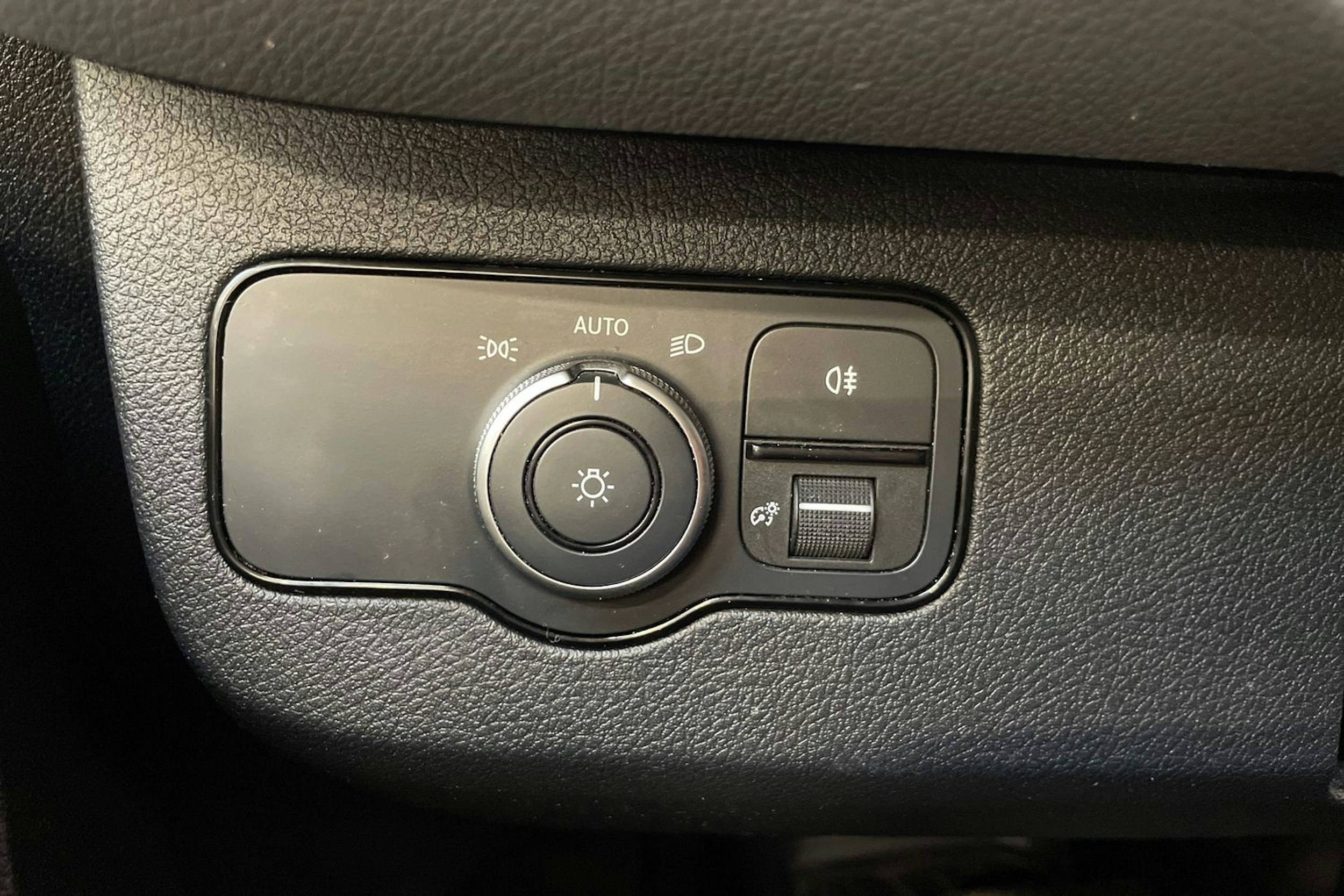 valkoinen Mercedes-Benz Sprinter 2021 kuva 27.