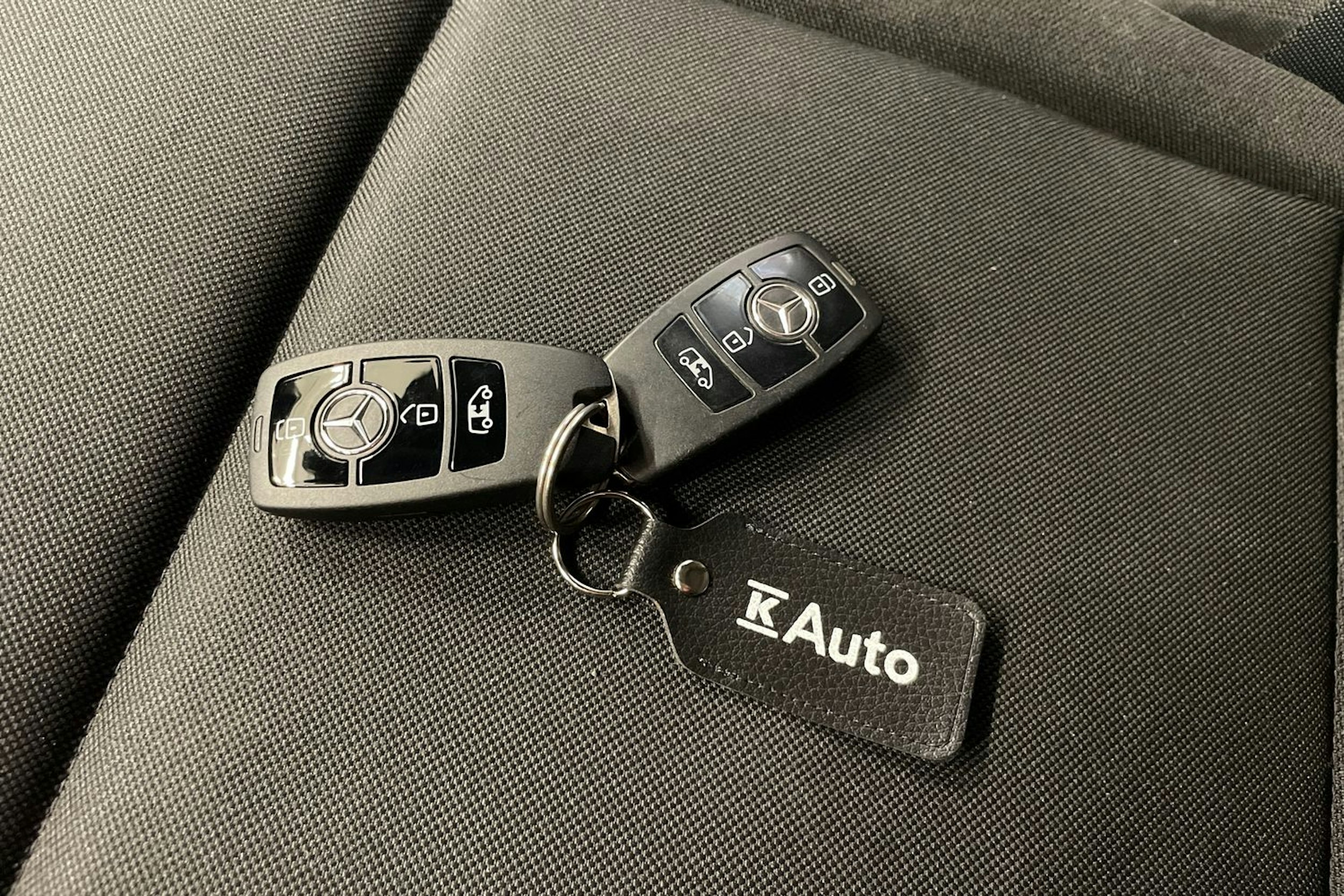 valkoinen Mercedes-Benz Sprinter 2021 kuva 30.