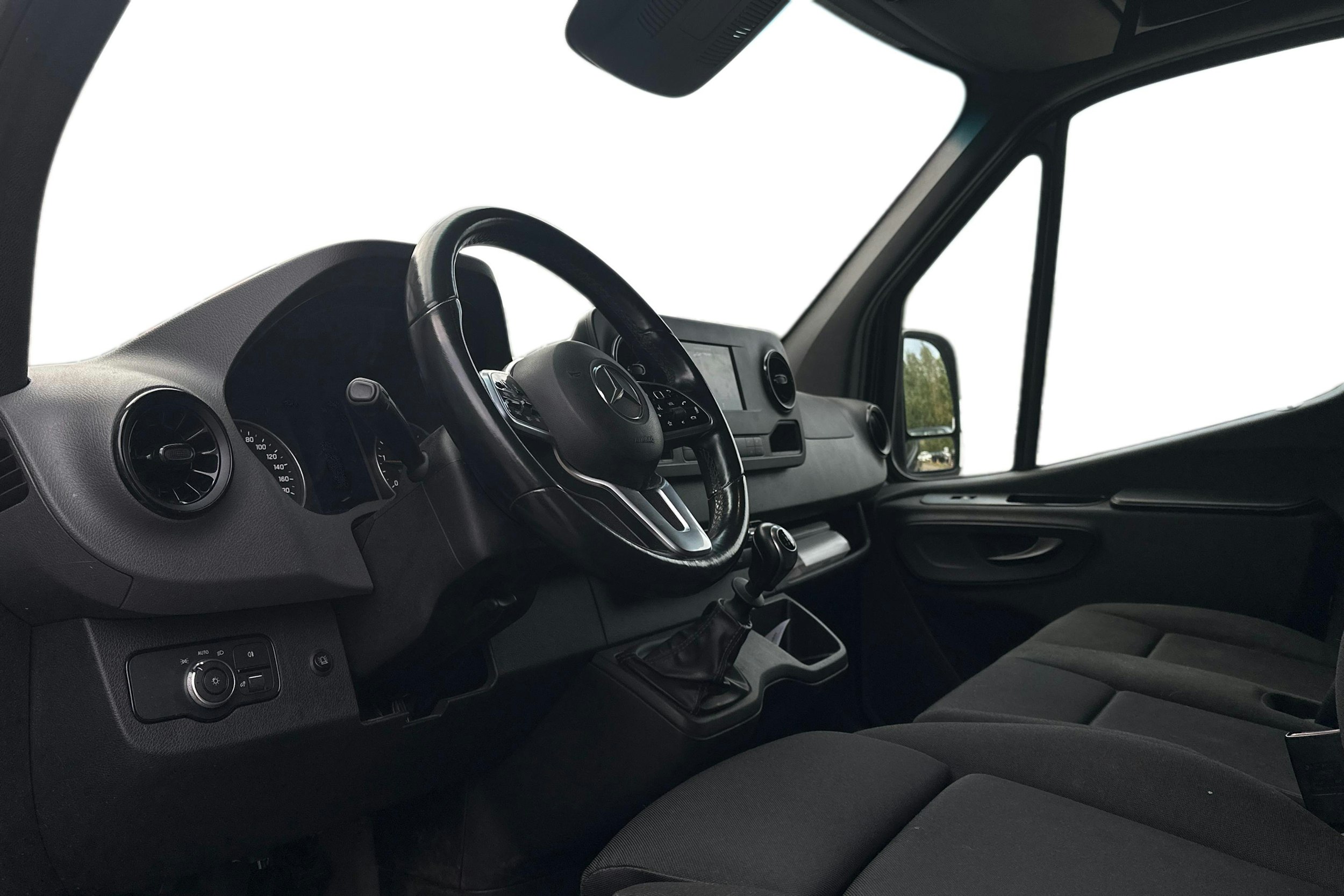 musta Mercedes-Benz Sprinter 2021 kuva 3.