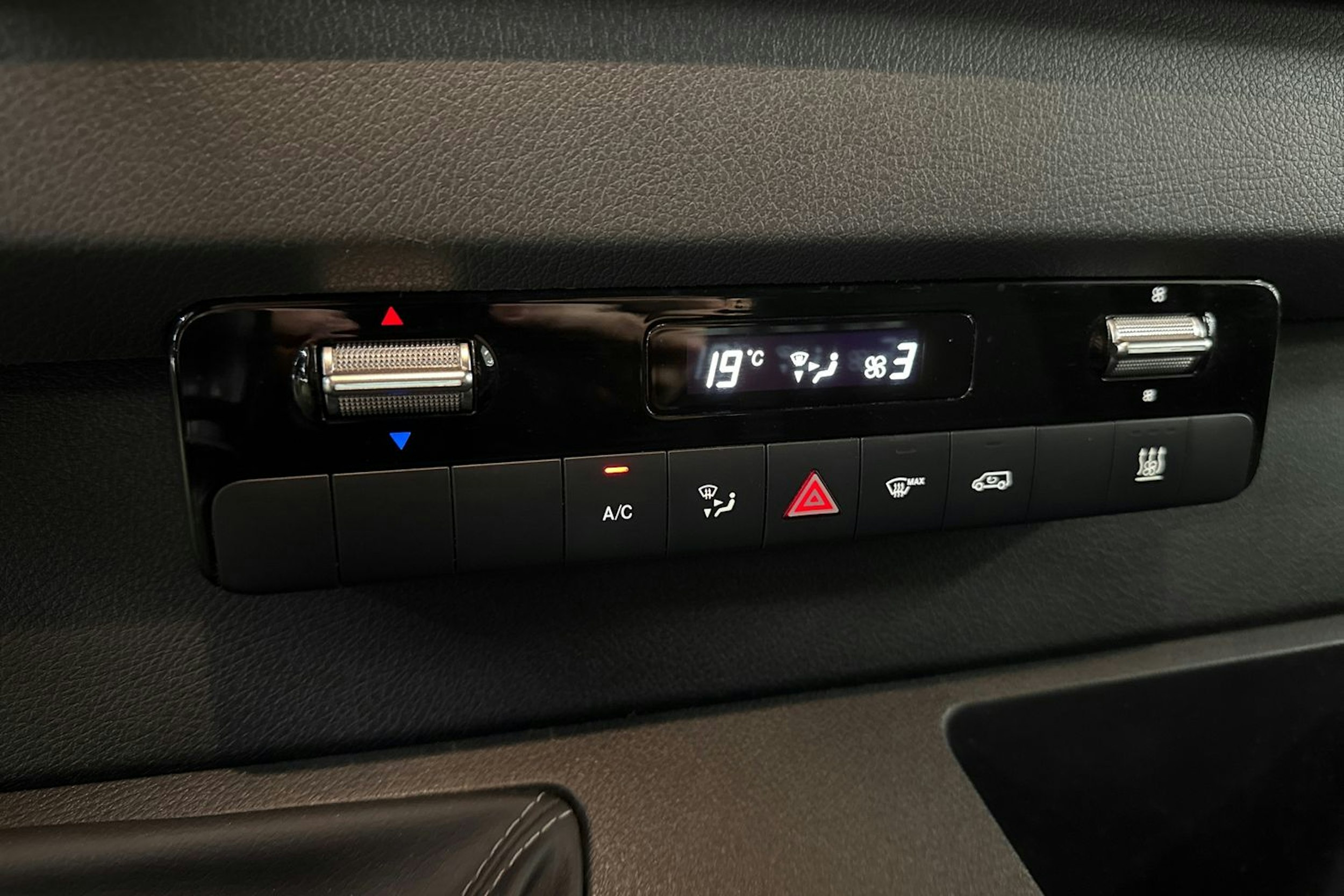 musta Mercedes-Benz Sprinter 2021 kuva 21.