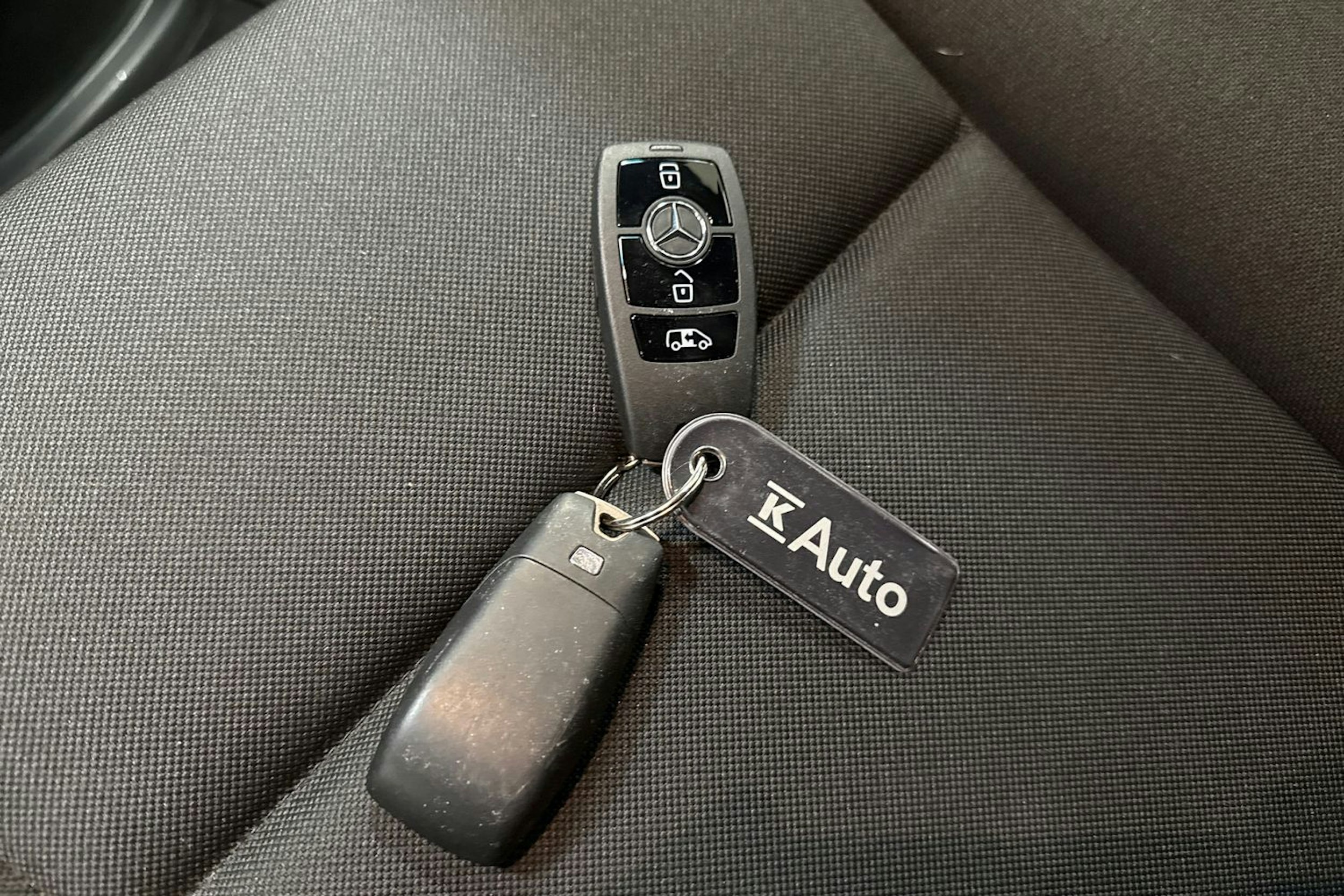 musta Mercedes-Benz Sprinter 2021 kuva 24.