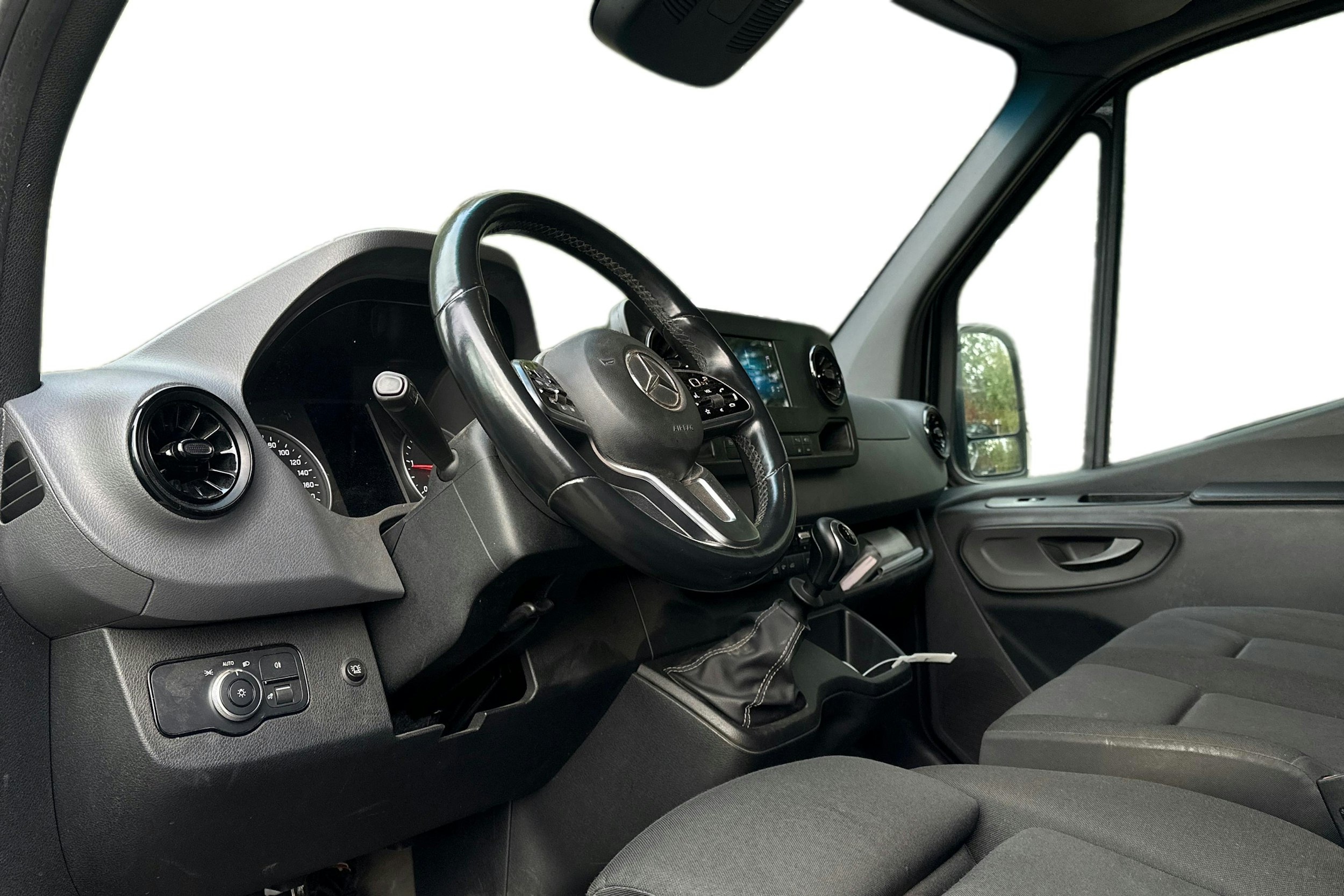 musta Mercedes-Benz Sprinter 2021 kuva 3.