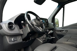 musta Mercedes-Benz Sprinter 2021 kuva 3.