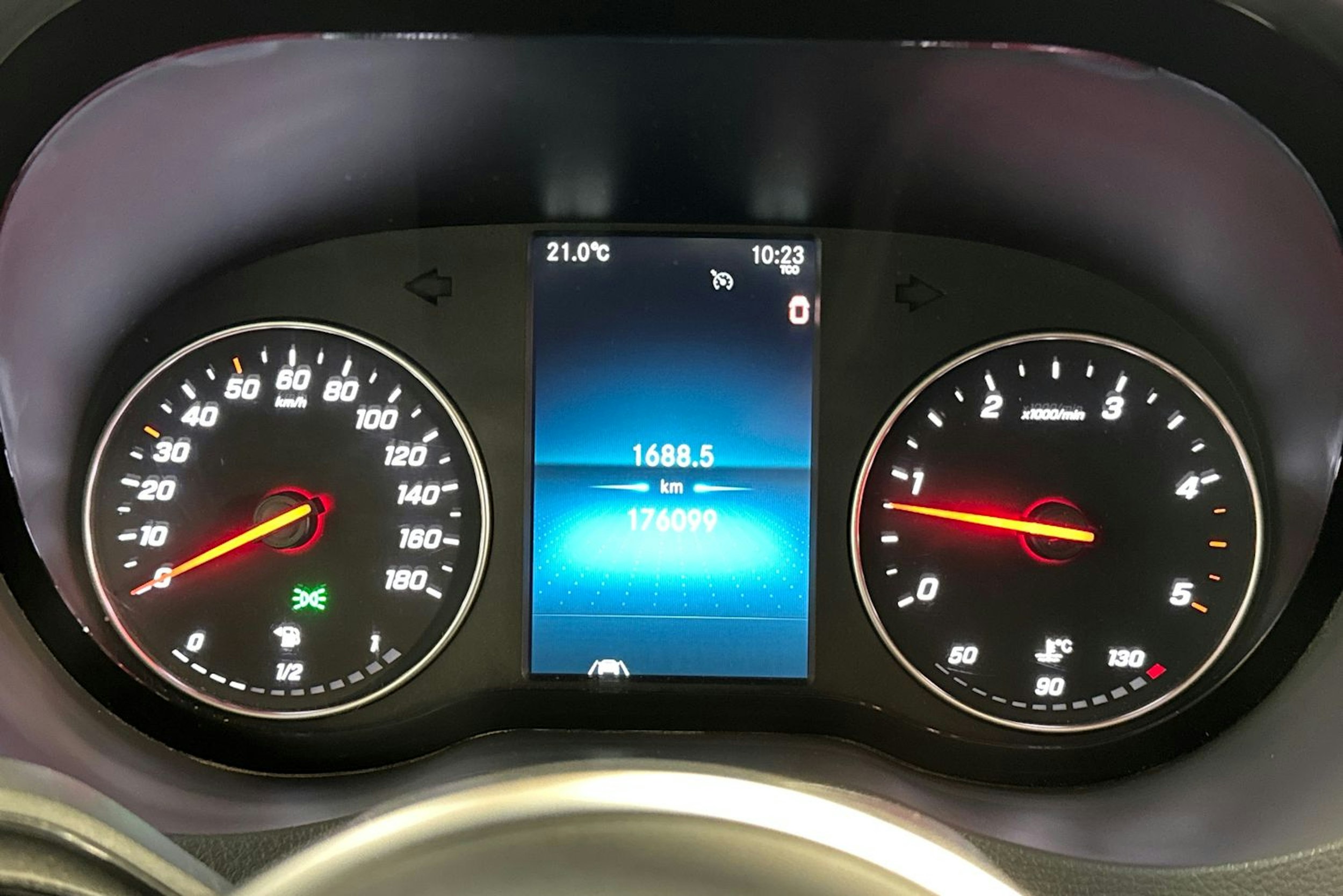 musta Mercedes-Benz Sprinter 2021 kuva 14.