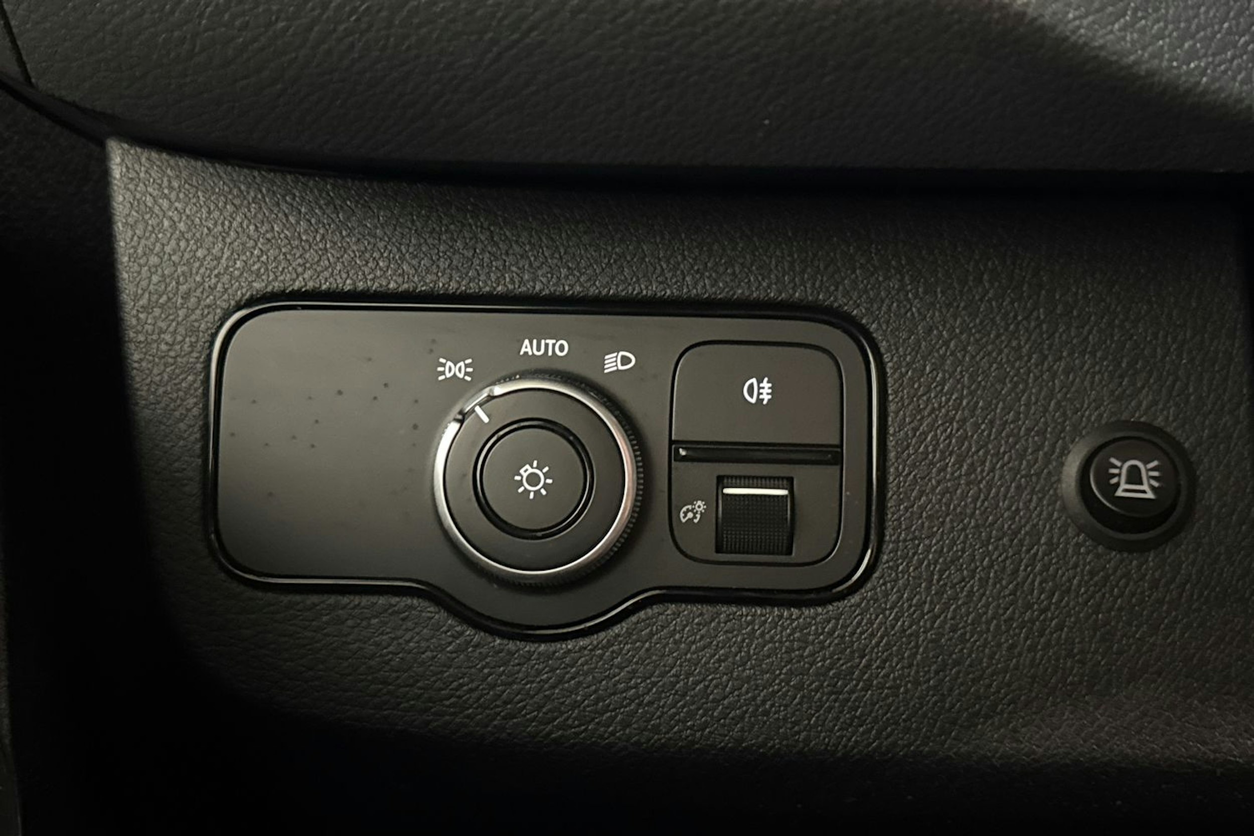 musta Mercedes-Benz Sprinter 2021 kuva 24.