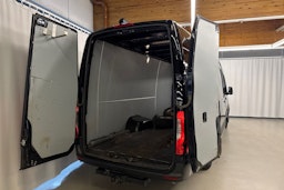 musta Mercedes-Benz Sprinter 2021 kuva 25.