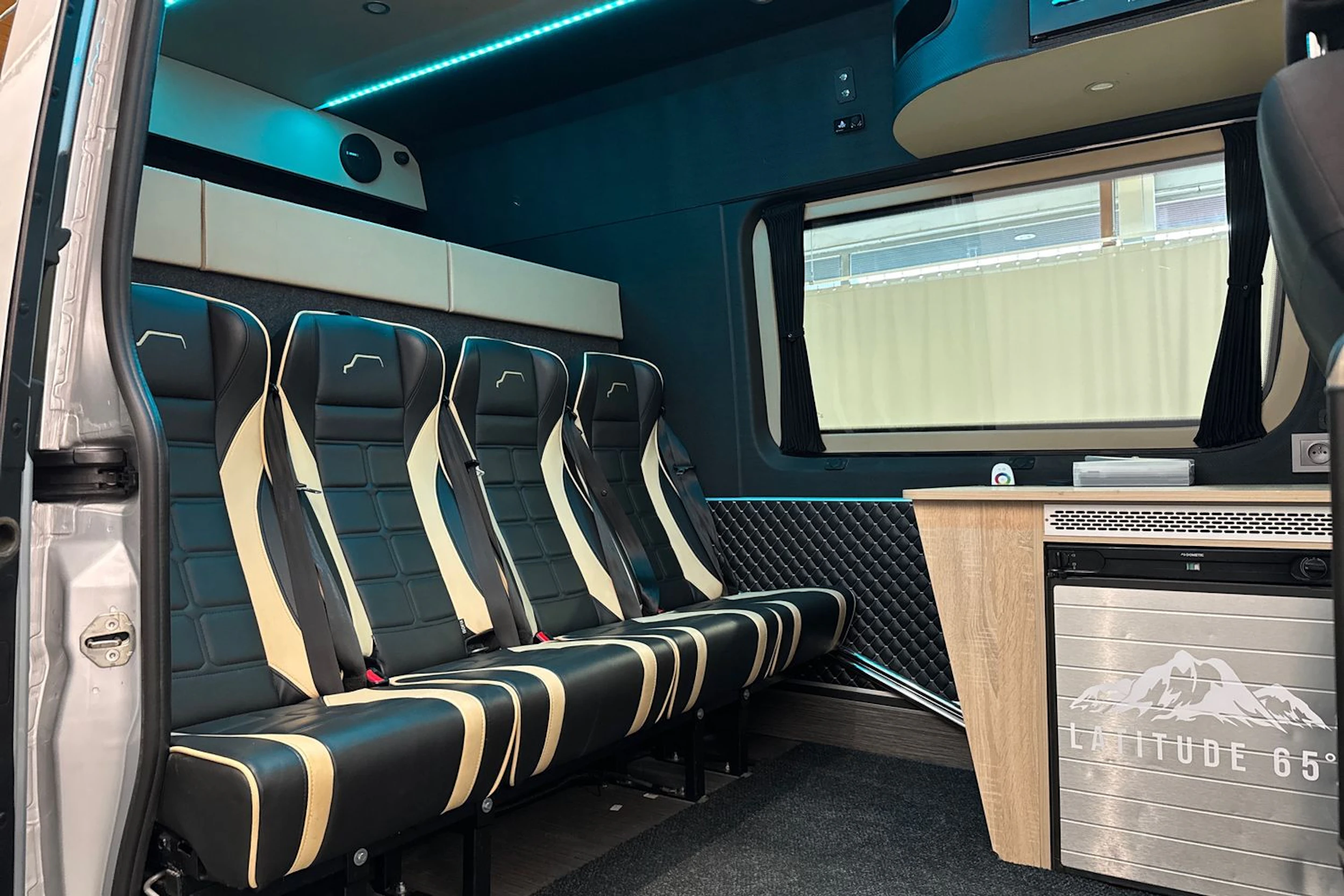 harmaa Mercedes-Benz Sprinter 2021 kuva 20.