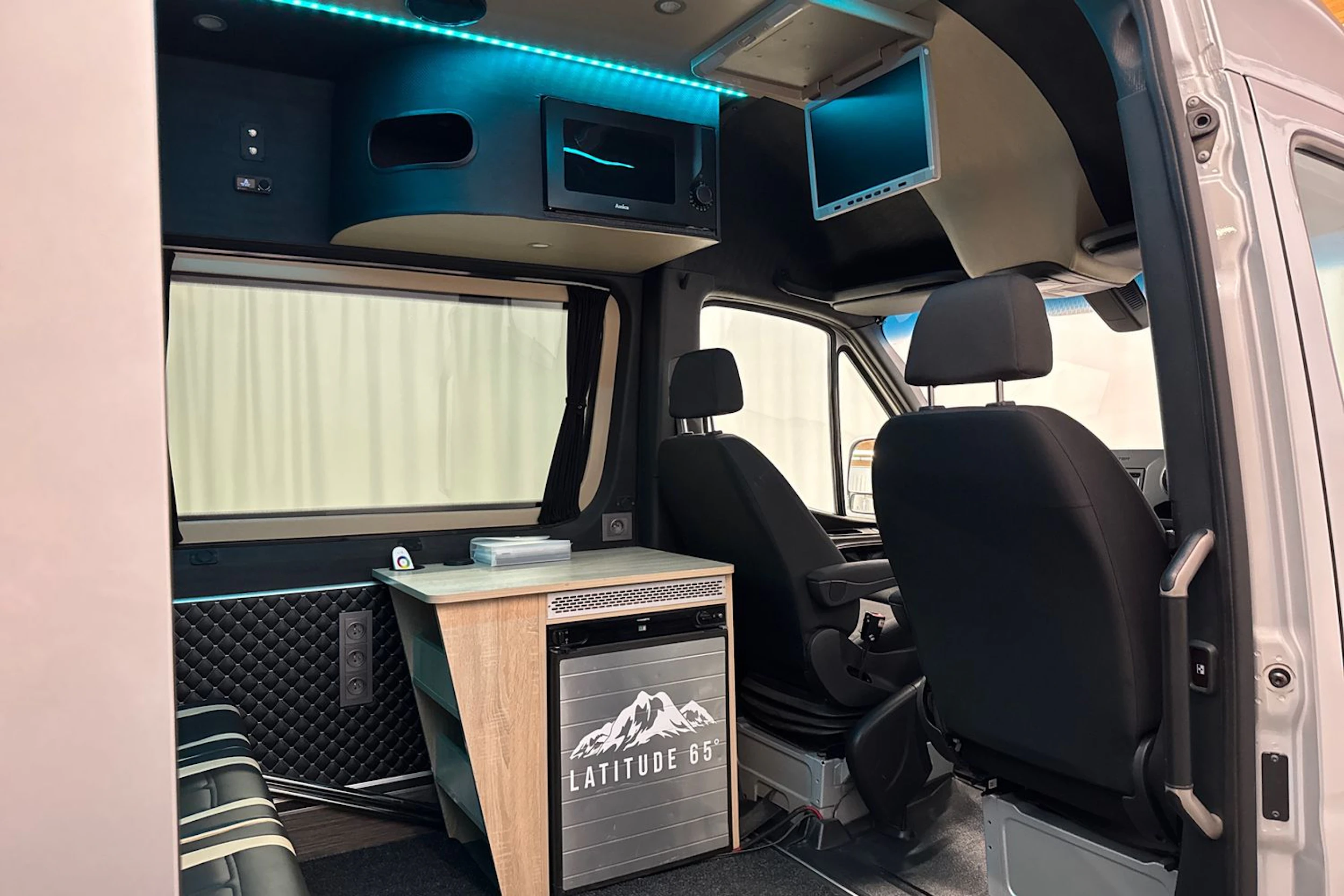 harmaa Mercedes-Benz Sprinter 2021 kuva 21.