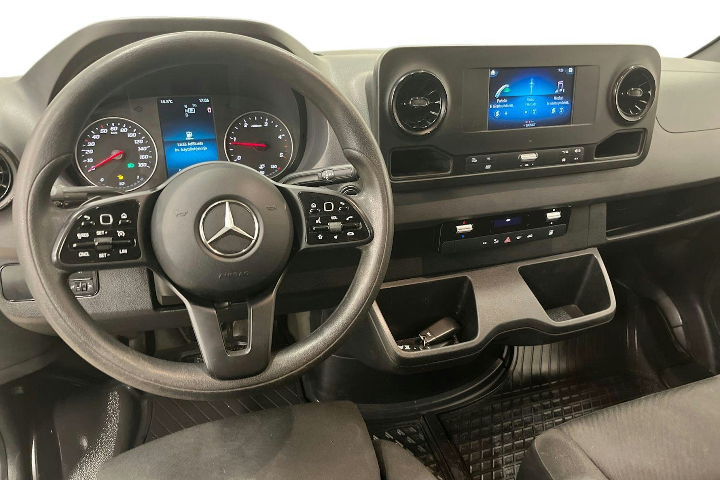 valkoinen Mercedes-Benz Sprinter 2021 kuva 9.
