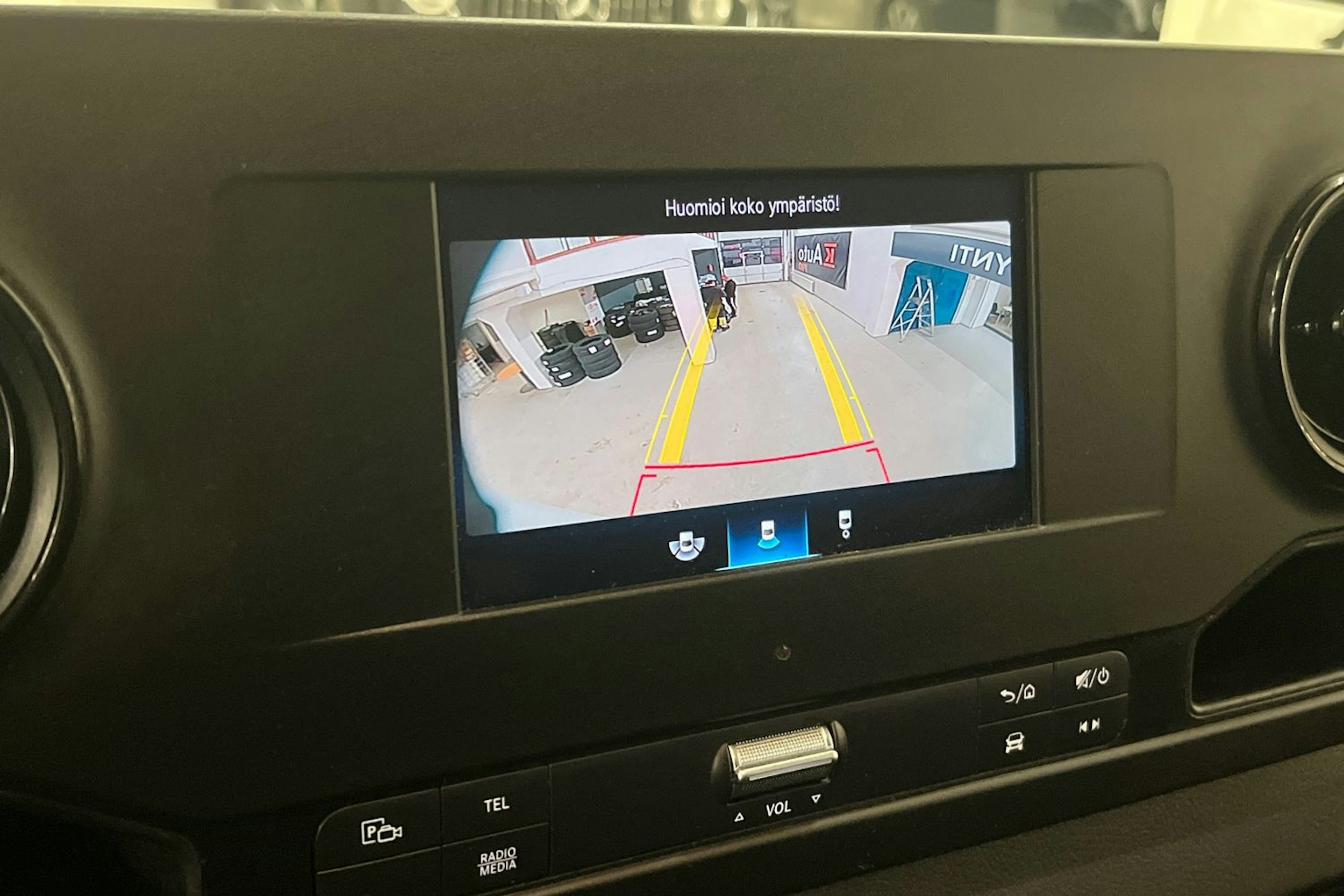 valkoinen Mercedes-Benz Sprinter 2021 kuva 18.