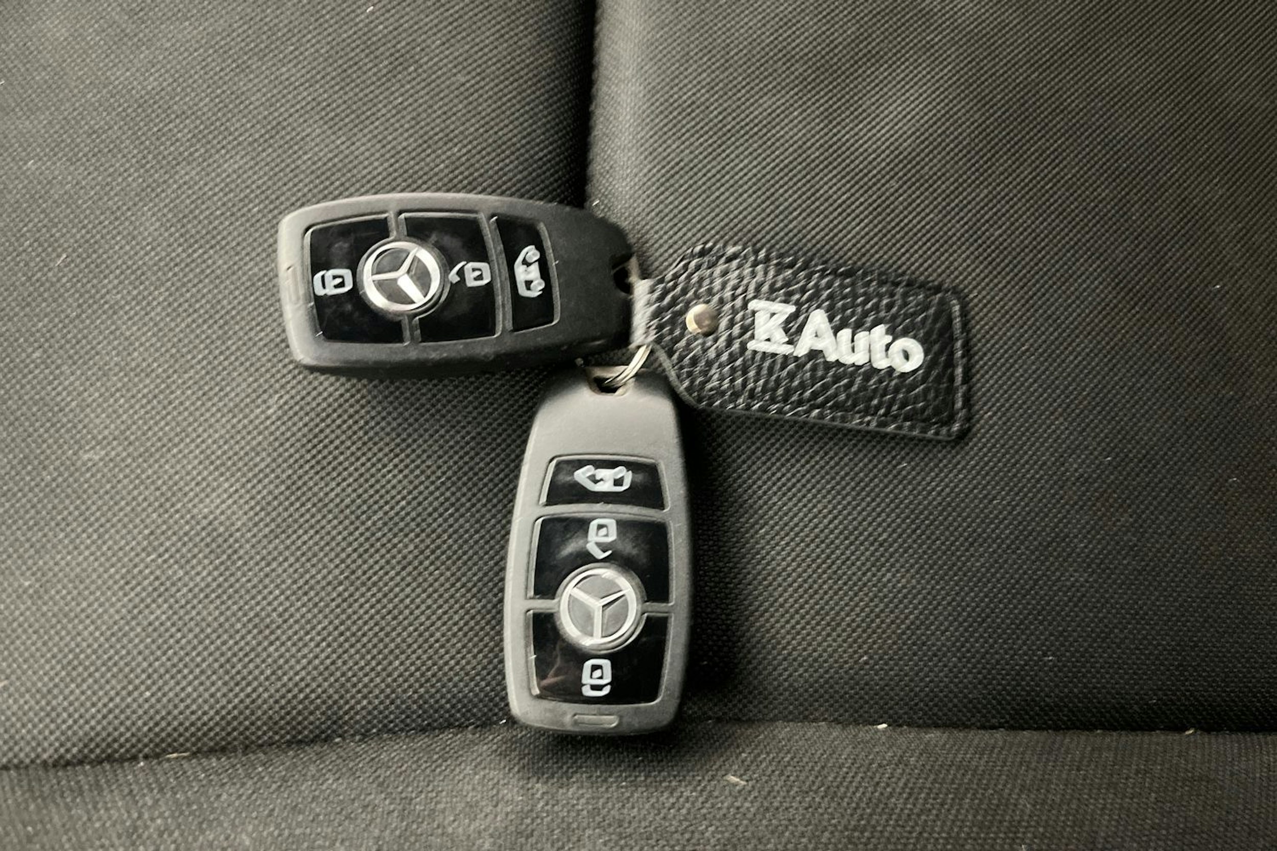 valkoinen Mercedes-Benz Sprinter 2021 kuva 22.