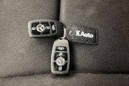 valkoinen Mercedes-Benz Sprinter 2021 kuva 22.