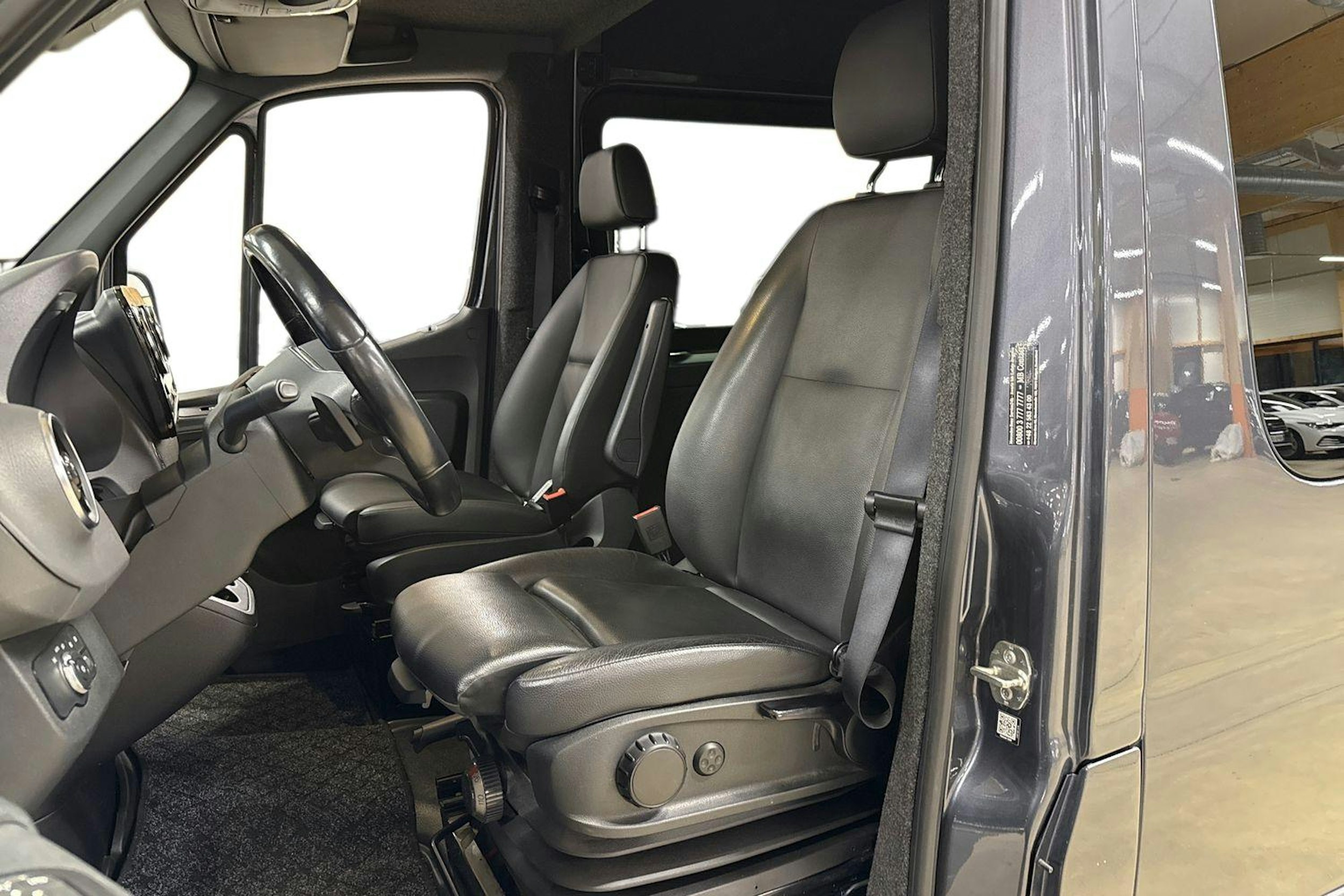 met. harmaa Mercedes-Benz Sprinter 2021 kuva 8.