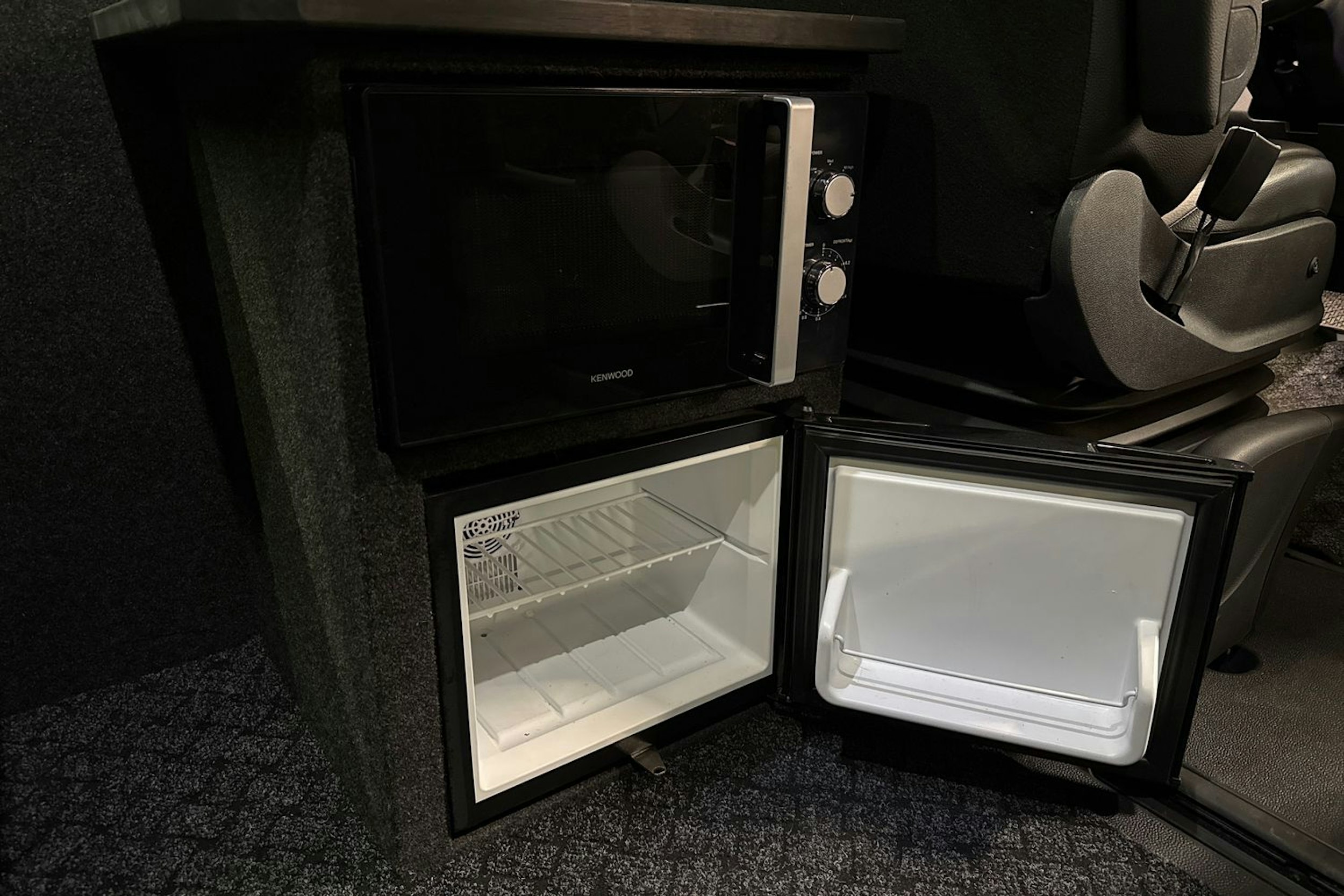 met. harmaa Mercedes-Benz Sprinter 2021 kuva 15.