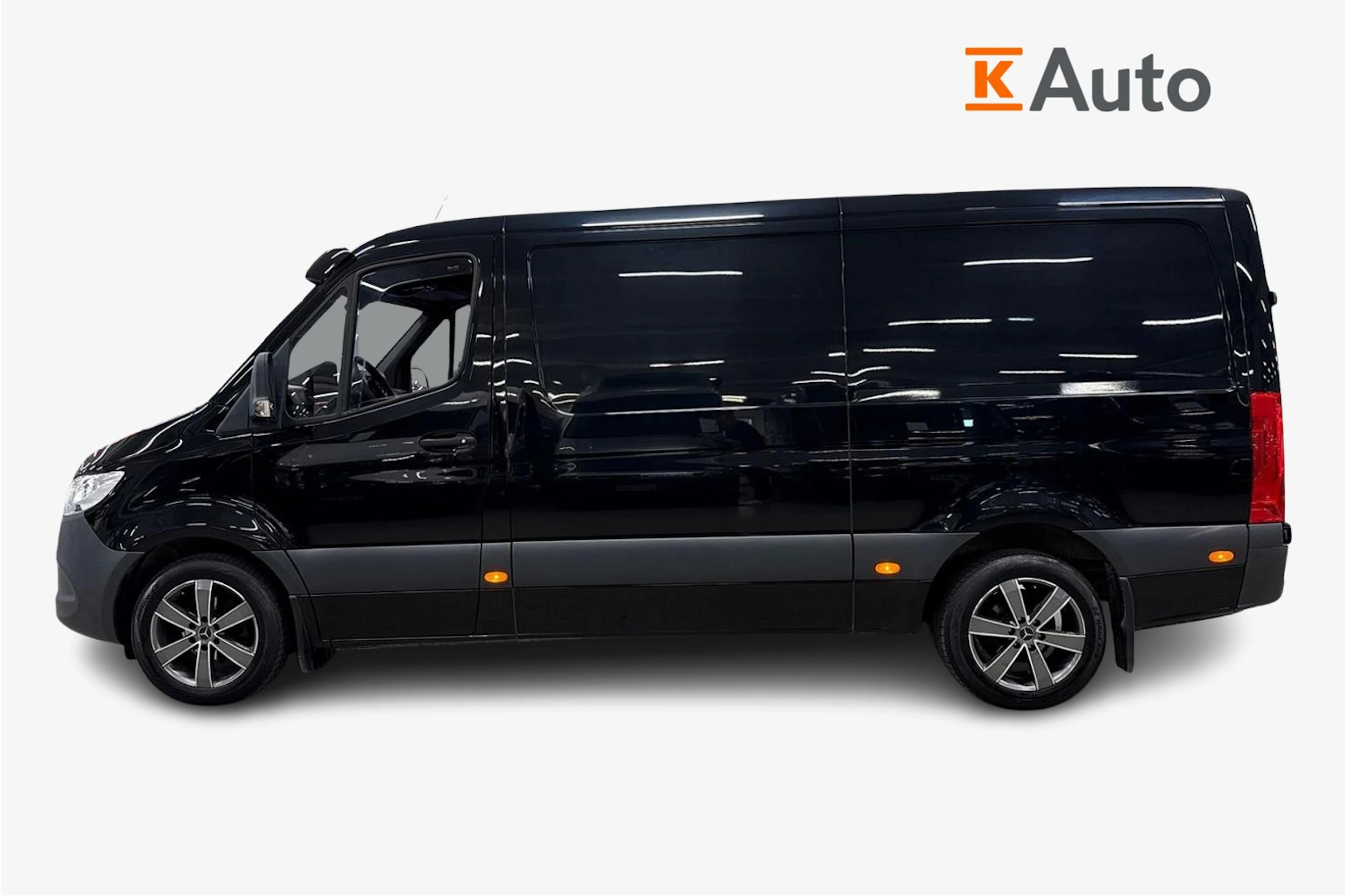 musta Mercedes-Benz Sprinter 2021 kuva 7.