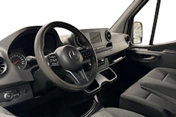musta Mercedes-Benz Sprinter 2021 kuva 8.