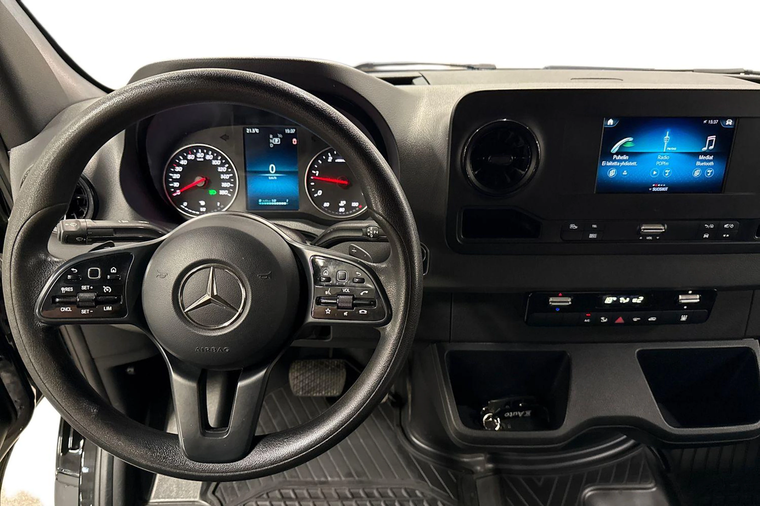 musta Mercedes-Benz Sprinter 2021 kuva 9.