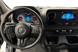 musta Mercedes-Benz Sprinter 2021 kuva 9.