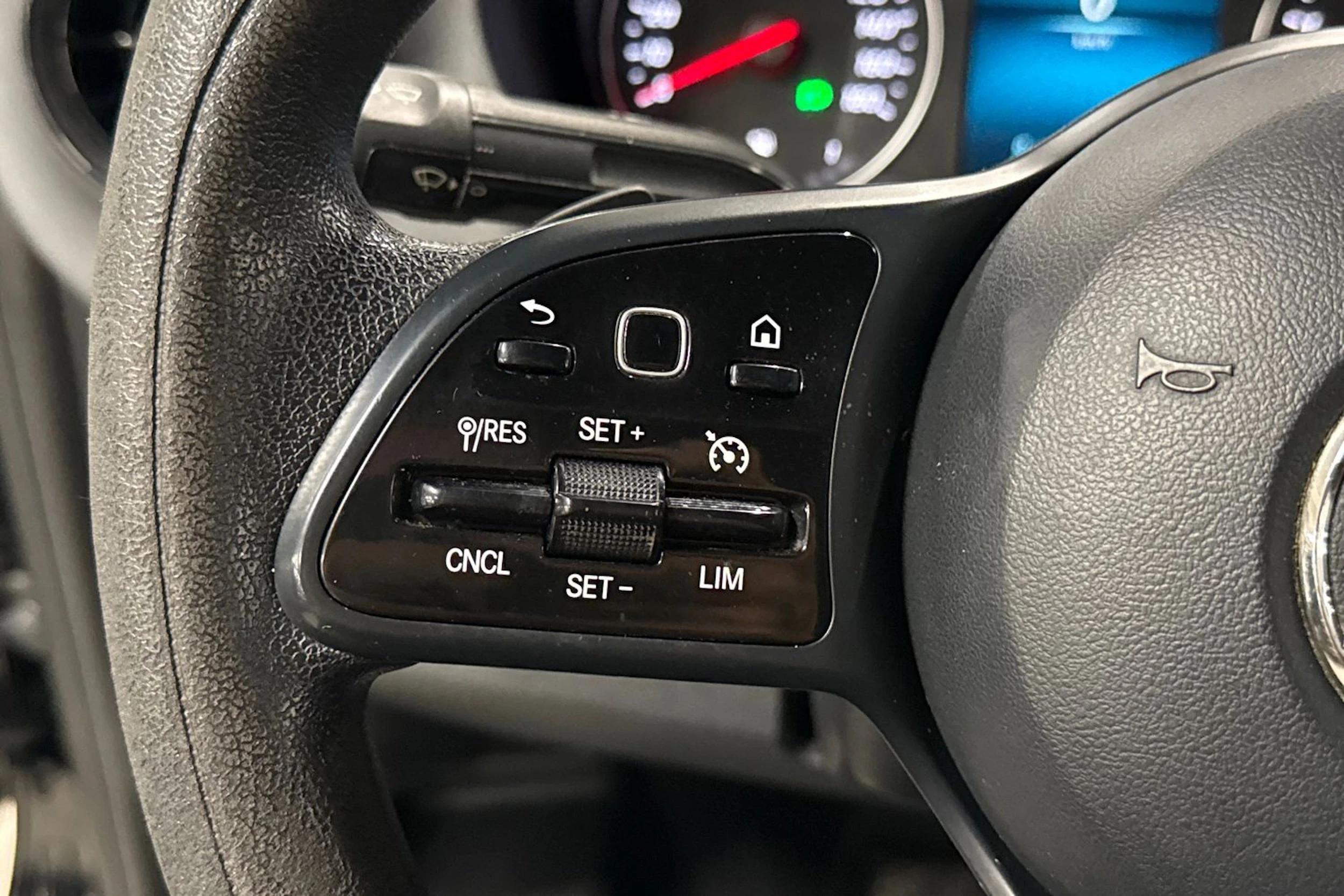 musta Mercedes-Benz Sprinter 2021 kuva 17.