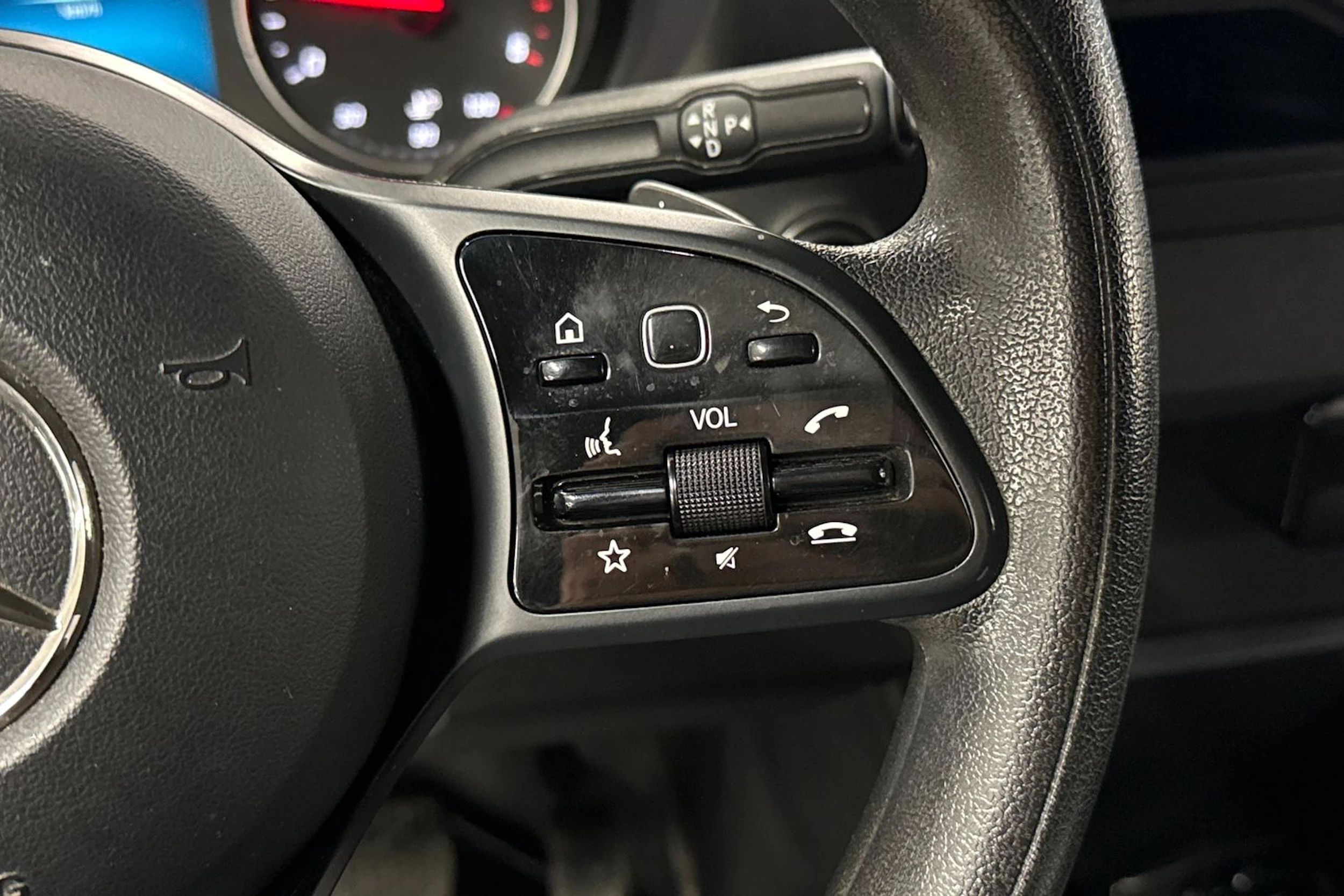 musta Mercedes-Benz Sprinter 2021 kuva 18.