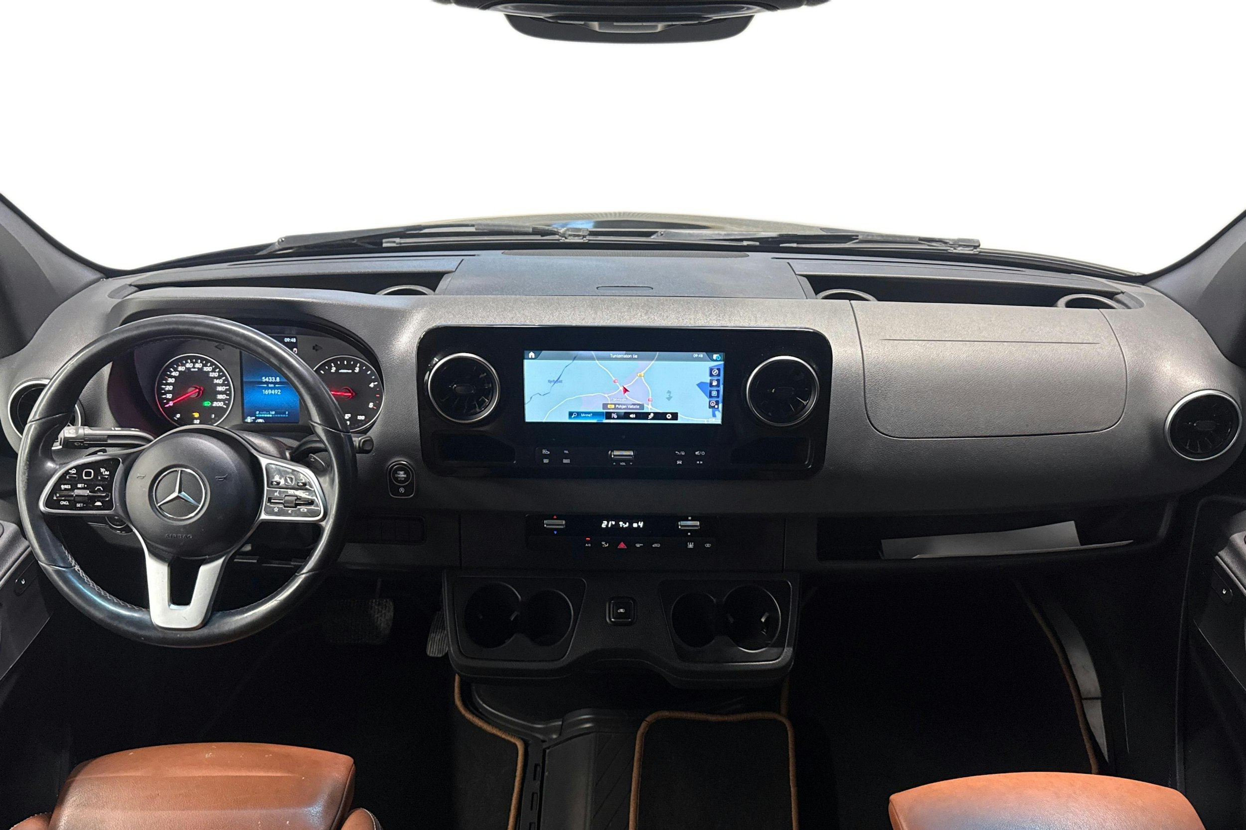 musta Mercedes-Benz Sprinter 2021 kuva 9.