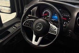 musta Mercedes-Benz Sprinter 2021 kuva 13.