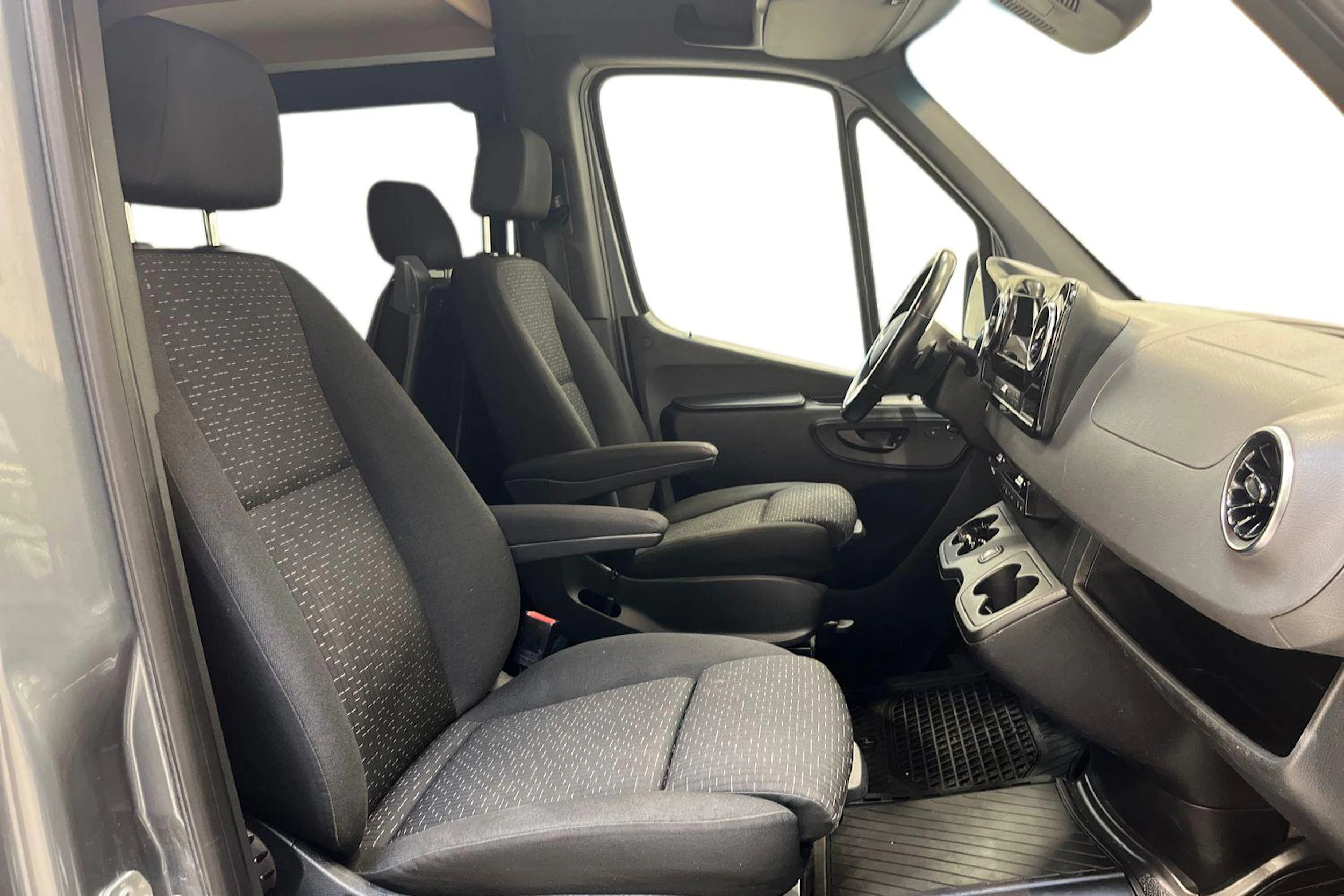 harmaa Mercedes-Benz Sprinter 2021 kuva 11.