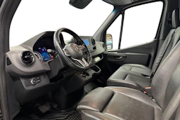 musta Mercedes-Benz Sprinter 2021 kuva 8.