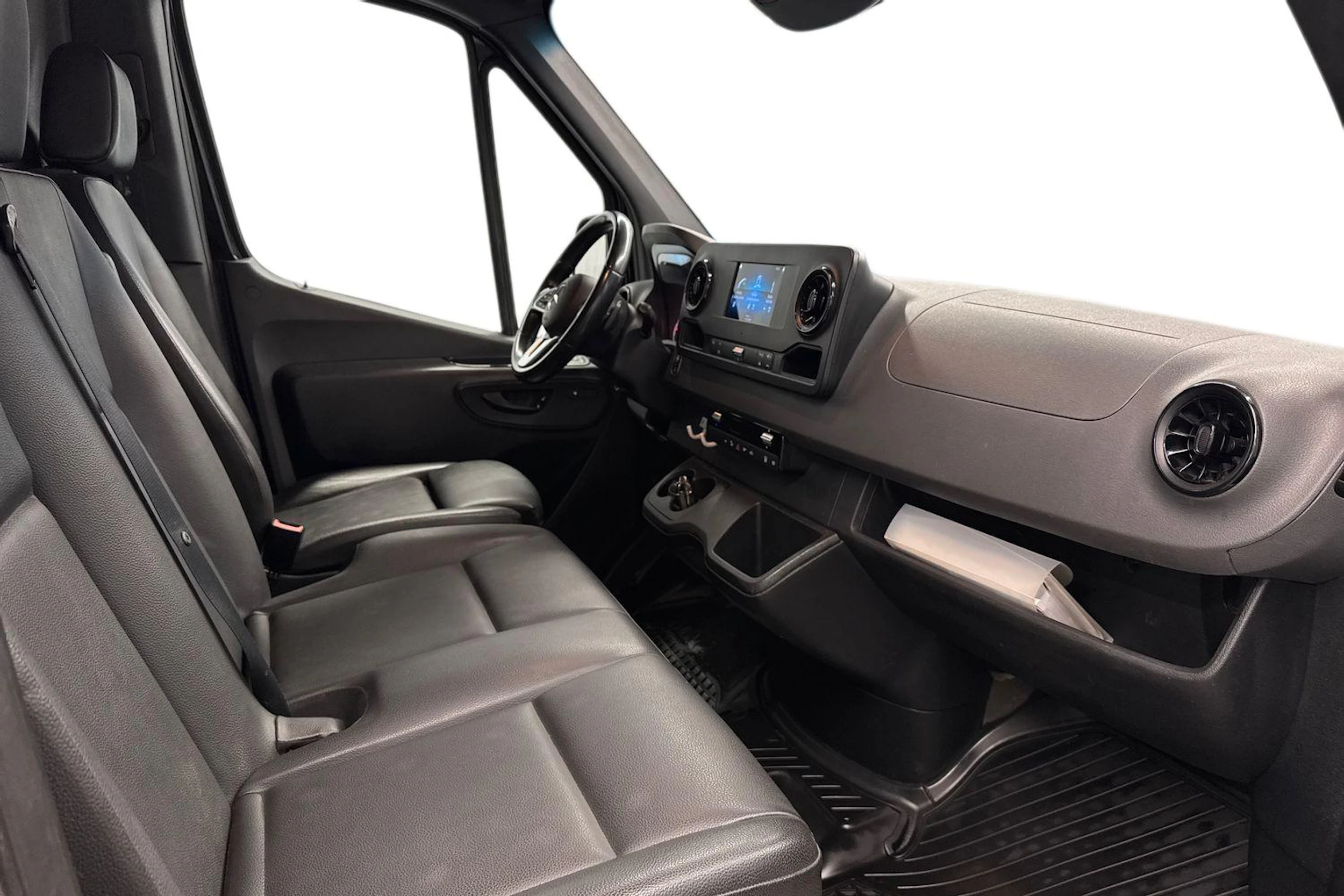 musta Mercedes-Benz Sprinter 2021 kuva 9.