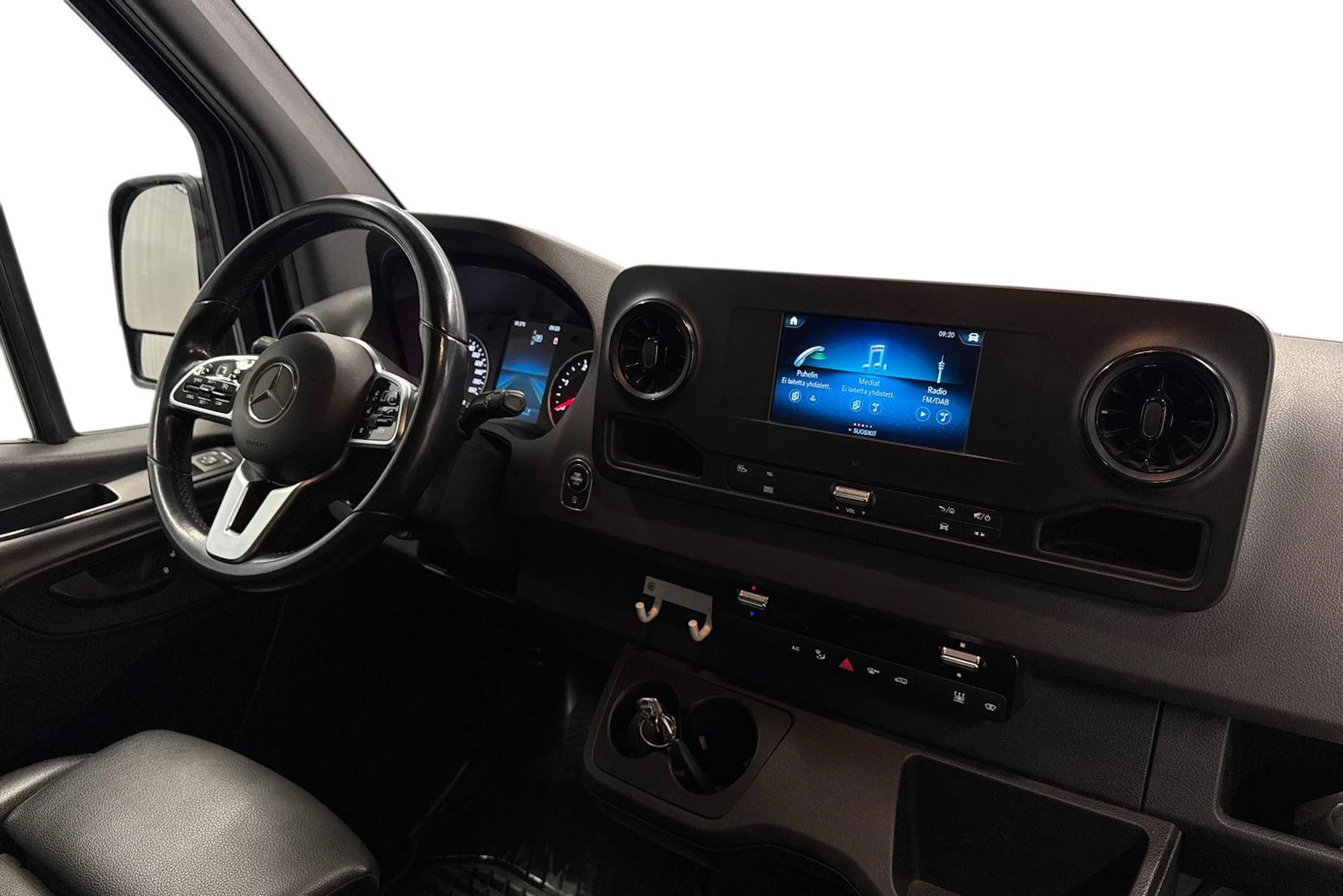 musta Mercedes-Benz Sprinter 2021 kuva 11.
