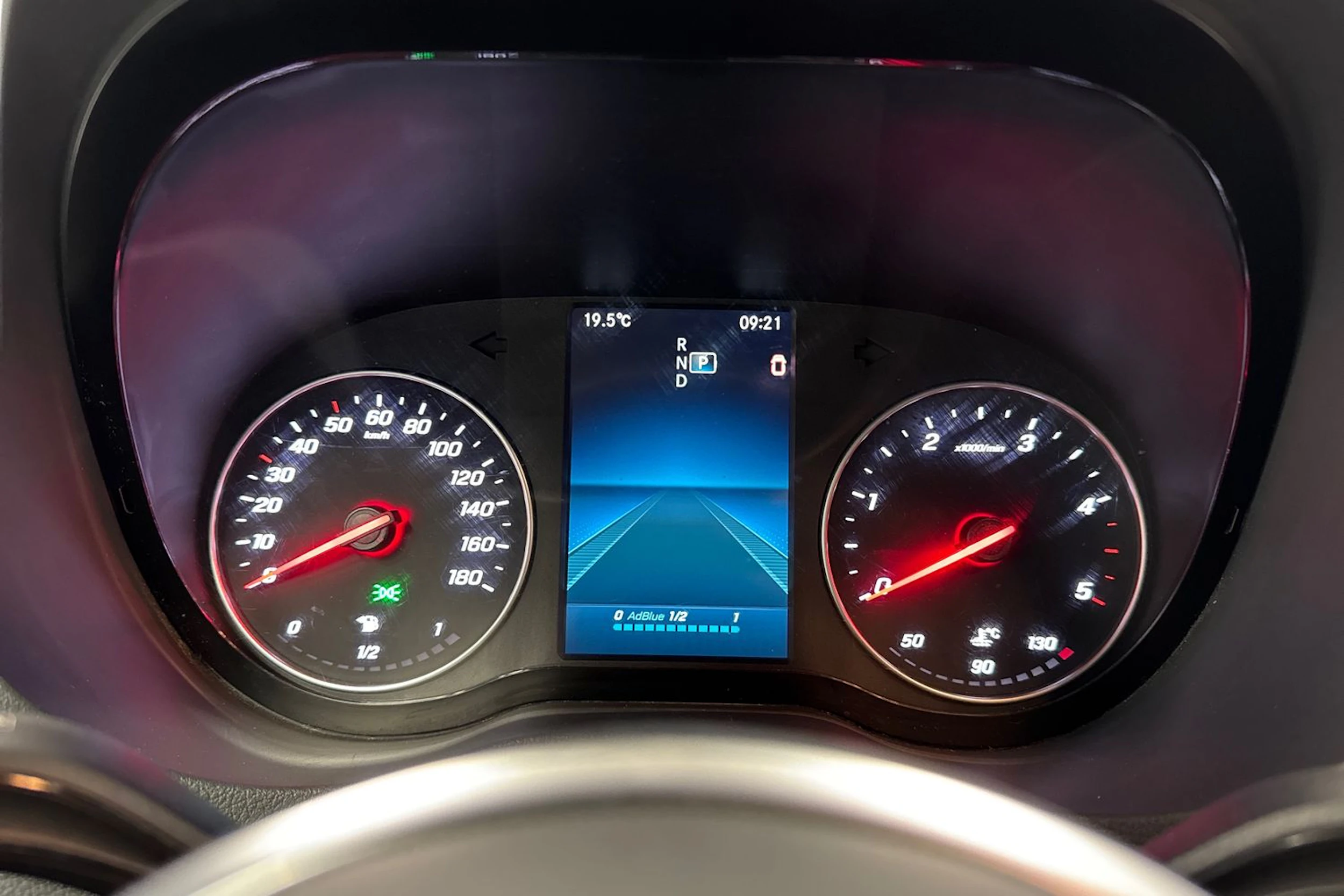 musta Mercedes-Benz Sprinter 2021 kuva 15.