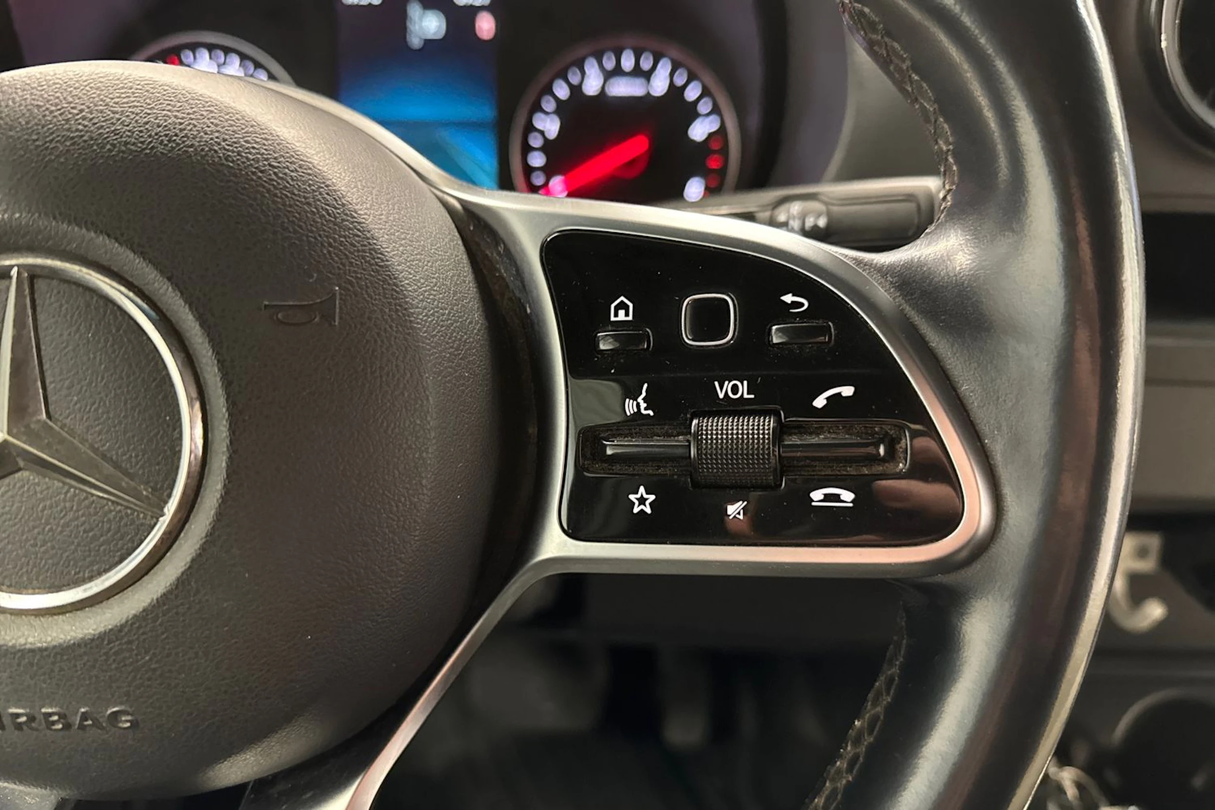 musta Mercedes-Benz Sprinter 2021 kuva 17.