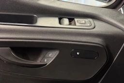 musta Mercedes-Benz Sprinter 2021 kuva 24.