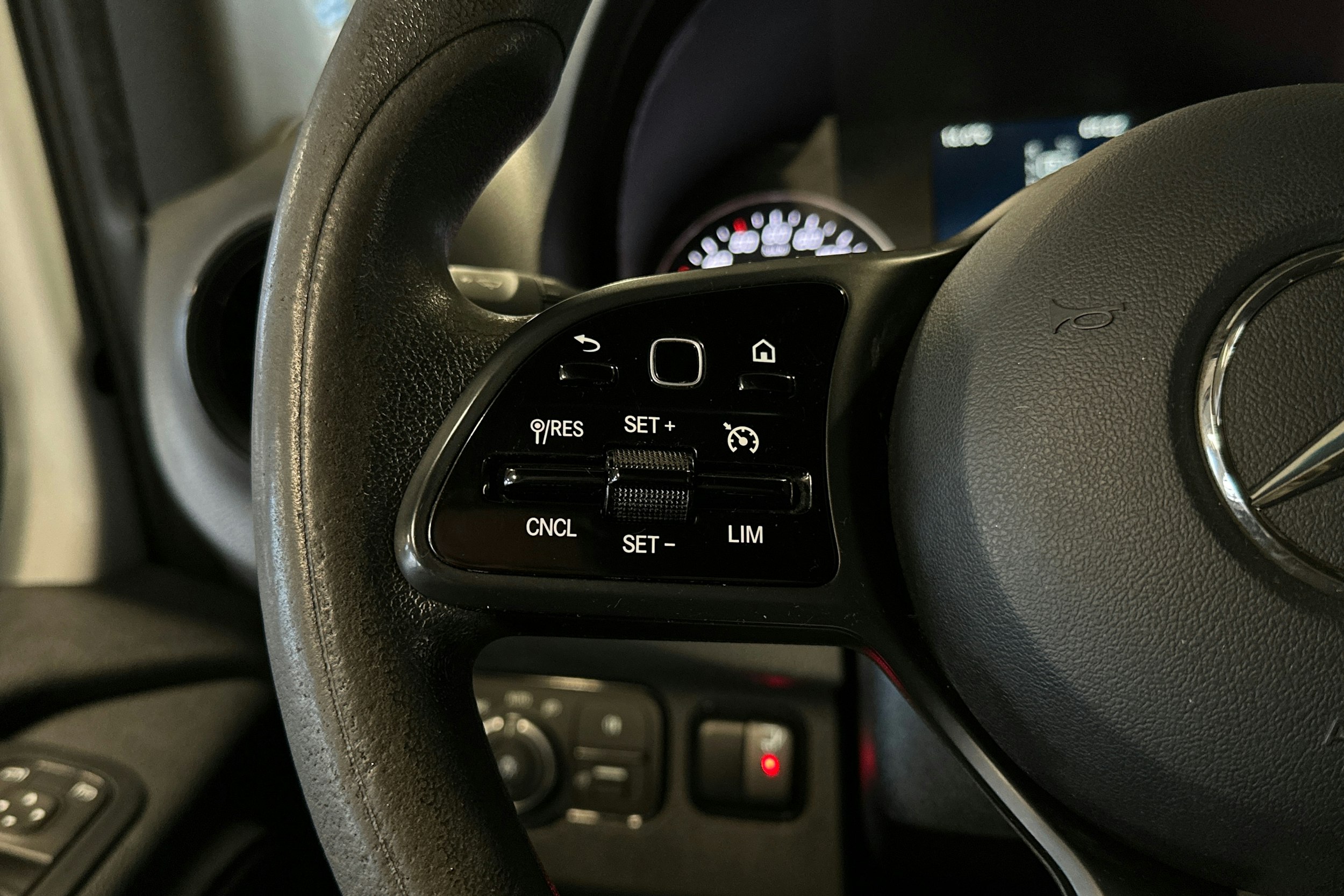 valkoinen Mercedes-Benz Sprinter 2021 kuva 12.