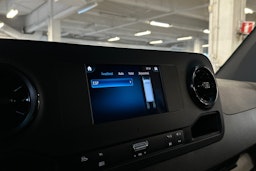 valkoinen Mercedes-Benz Sprinter 2021 kuva 17.